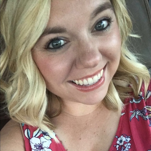 Hi I'm Val! - Picture 1 of 1